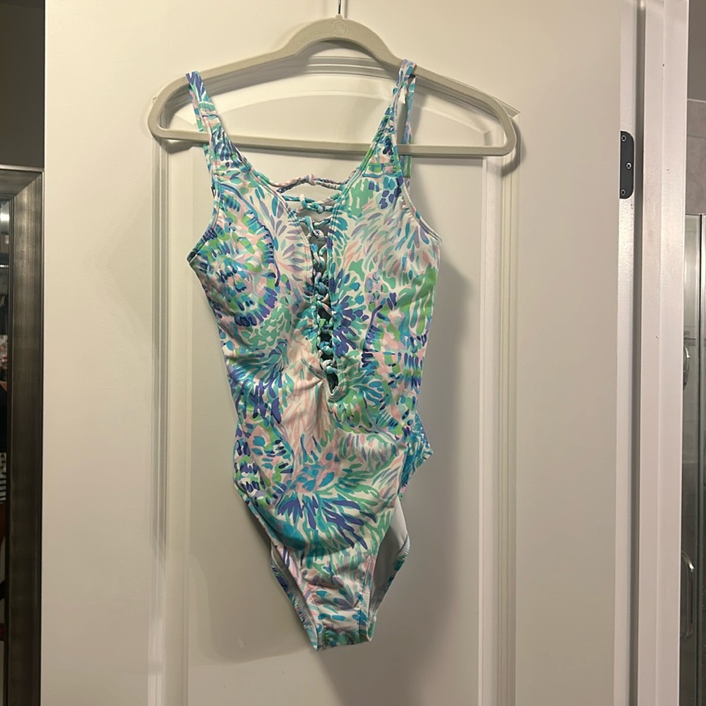 Beautiful Lily Pulitzer 1 piece swimsuit
